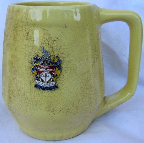 VINTAGE LUCIA WARE MUG WITH BULAWAYO CREST
