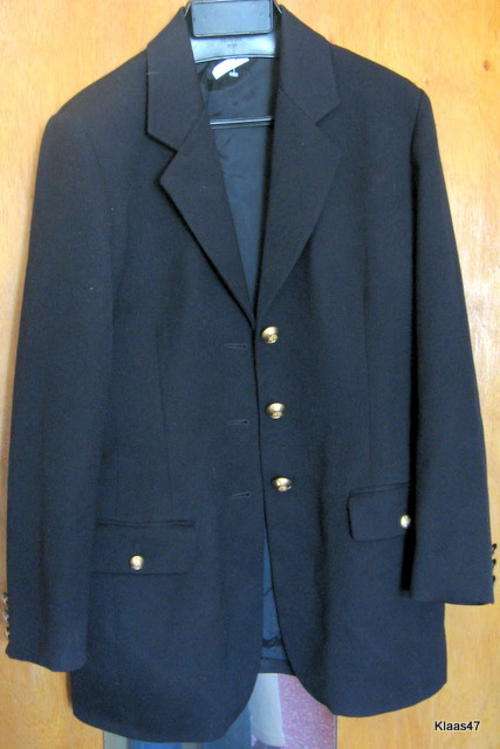 MARK & SPENCER : PURE NEW WOOL : MADE IN THE U.K. : UK BUST 16 (38 INS) - 96 CM