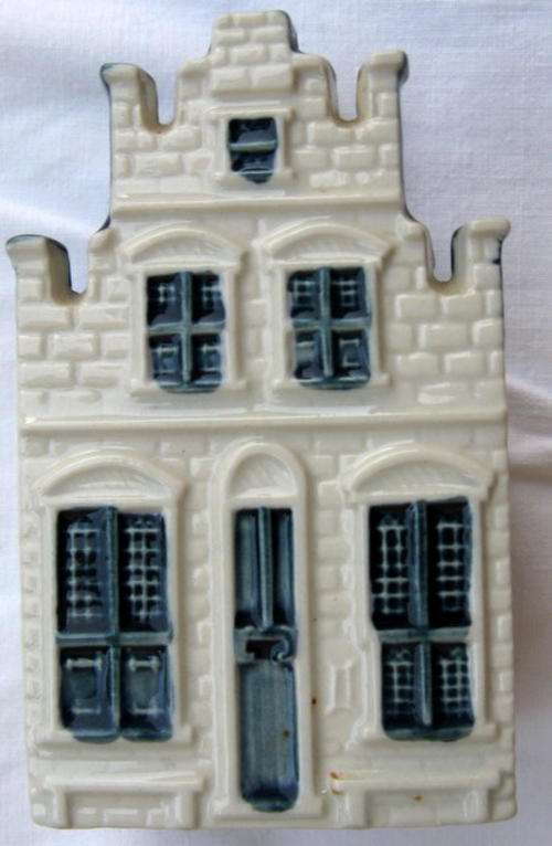 BLUE DELFT'S : MADE FOR KLM BY BOLS : HOLLAND : NO. 76