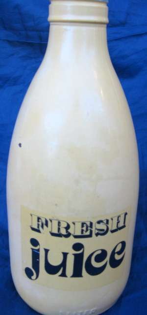 YELLOW/ORANGE 1 LITRE FRESH JUICE GLASS BOTTLE