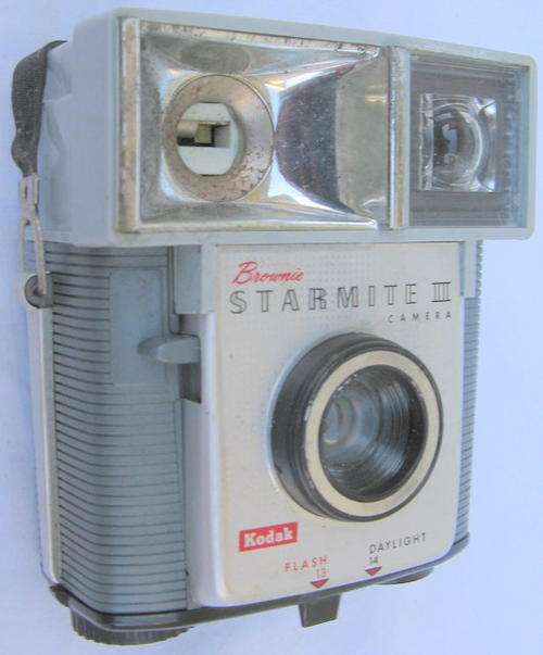 KODAK : BROWNIE : STARMITE II : MADE IN U.S.A. : **GOOD FOR DISPLAY OR PROP**