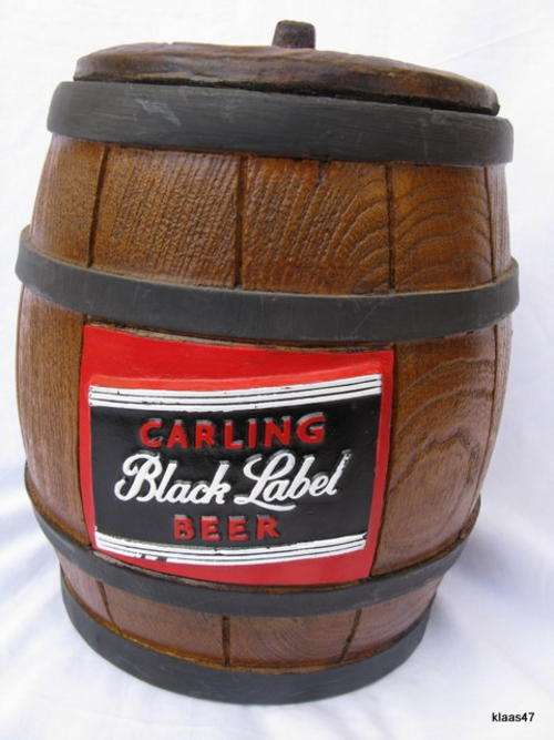 CARLING BLACK LABEL BEER : ICE BUCKET : PLASTIC INNER : RESIN OUTER : 23.5cm HIGH - DIAM 17cm