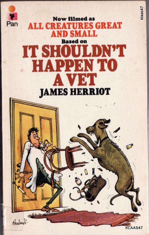 IT SHOULDN'T HAPPEN TO A VET BY JAMES HERRIOT  PAPERBACK  29TH 1978 PAGES 229