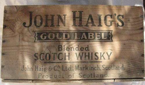 WOODEN CRATE : JOHN HAIG'S WHISKY : GOLD LABEL - STAMPED CAPE TOWN : SIZE - 41.3x33.4x22.2cm