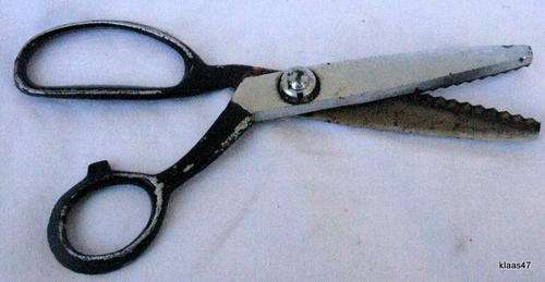 PINKING SHEARS : 20.5cm - FULL LENGTH