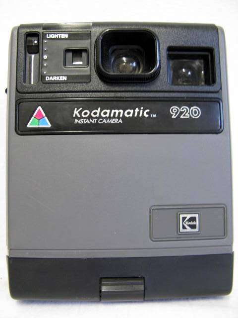 KODAK : KODAMATIC 920 : INSTANT CAMERA (INSTANT COLOUR FILM HS144-10)