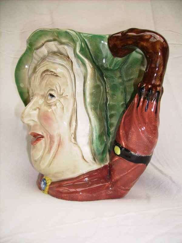BESWICK "SAIREY GAMP"  : 17CM HIGH