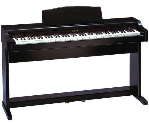 Roland Digital Piano HP137 + Roland Piano Stool