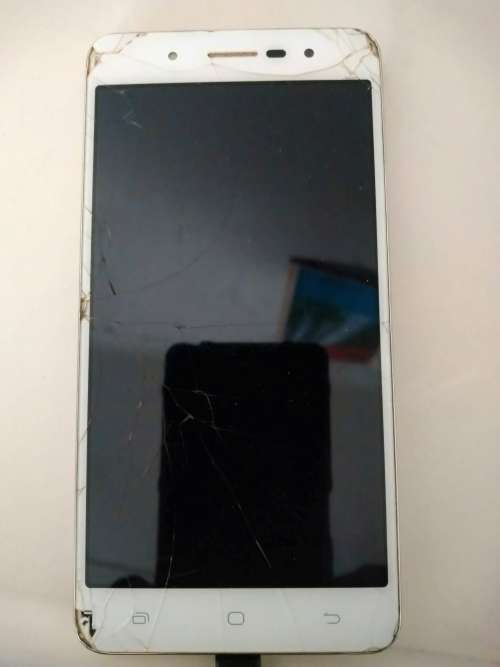 Hisense Pureshot 7 (screen cracked but works)