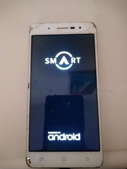 Hisense Pureshot 7 (screen cracked but works)