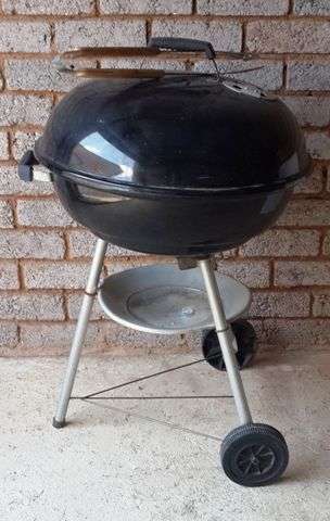 Weber 57cm Kettle Braai