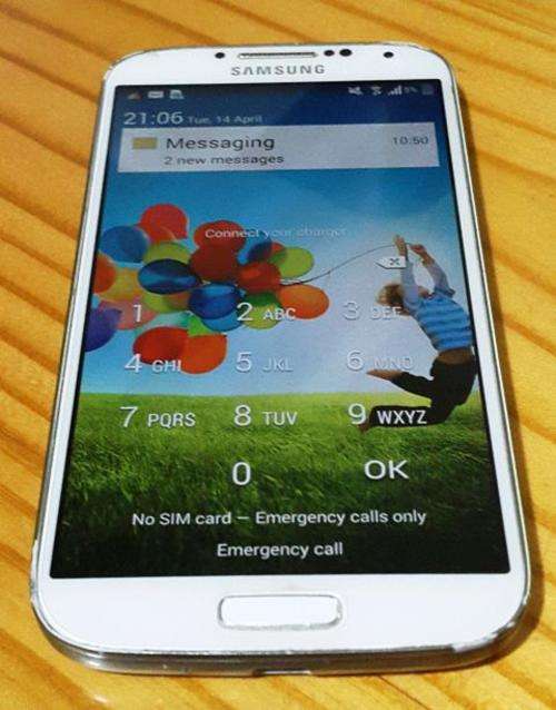White Samsung S4