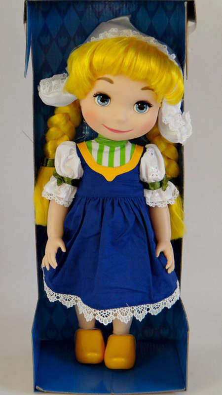 ''it's a small world'' Holland Singing Doll - 16'