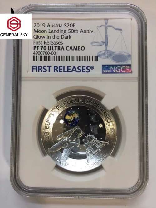 2019 AUSTRIA 50TH ANNIVERSARY OF THE MOON LANDING .925 SILVER PROOF COIN GLOW IN THE DARK