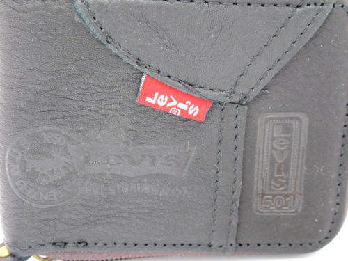 *** Genuine Leather *** Levis ( UniSex ) *** Black Color  Color *** Wallet *** Limited Edition ***