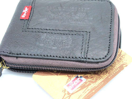 *** Genuine Leather *** Levis ( UniSex ) *** Zip ** Dual Pocket *** Wallet *** Limited Edition ***
