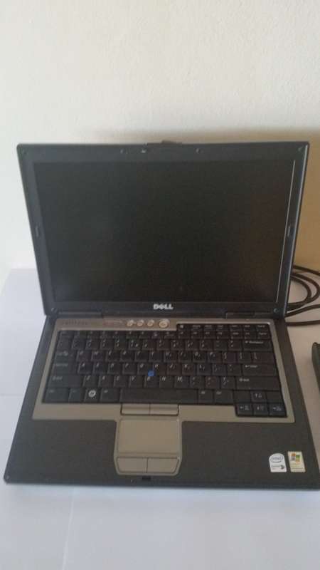 Dell Latitude 620 Used Laptop in Good condition with Charger.