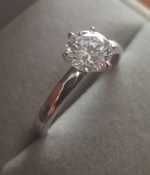 *Brand New* 1.30ct AAA Brilliant White Sapphire Engagement Ring Set in Sterling Silver *R9 990