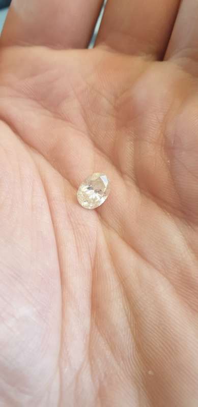 Massive 1.62ct Genuine Earth Mined Oval Cut Diamond SI3 / i * R145 000