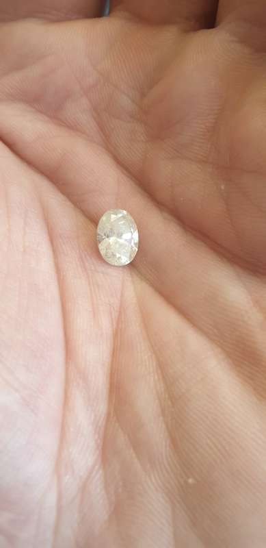 Massive 1.62ct Genuine Earth Mined Oval Cut Diamond SI3 / i * R145 000