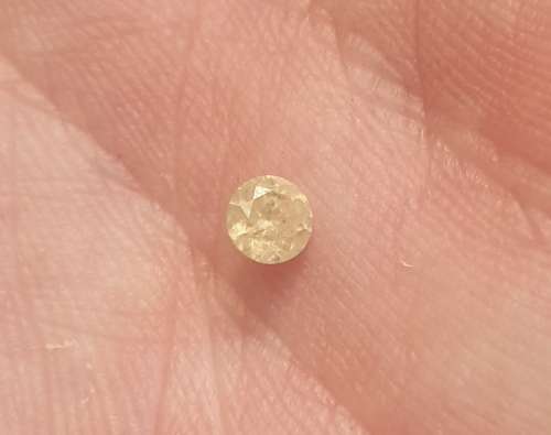 100% Natural Fancy Yellow Round Cut Diamond  : 0.26ct