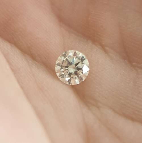 Stunning 0.73ct Lab Certified Natural Round Cut Diamond VVS2 / J - Brilliance !