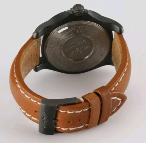 Magnificent BREITLING AVENGER BLACKBIRD 44mm Titanium Automatic Wristwatch + 2 Leather Straps !