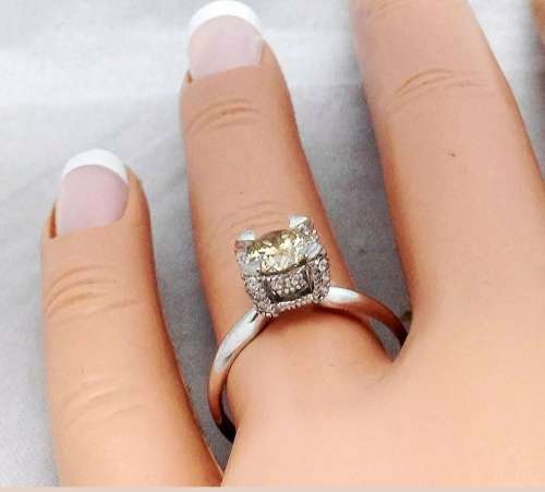 Spectacular 14k White Gold Engagement Ring: 1.10ct Fancy Champagne & Natural White Diamonds *R79 800