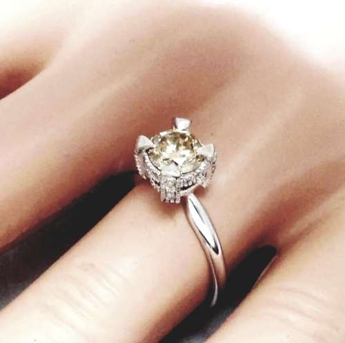 Spectacular 14k White Gold Engagement Ring: 1.10ct Fancy Champagne & Natural White Diamonds *R79 800