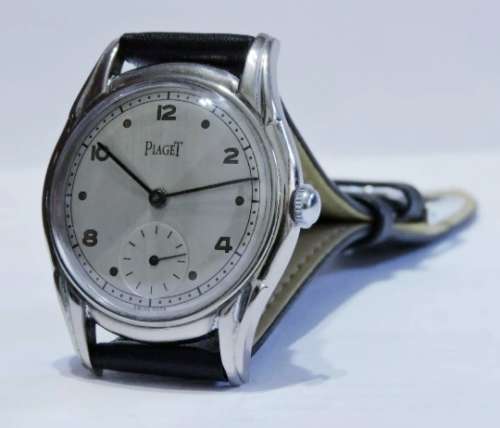 Superb & Rare Vintage 1945 Piaget Men's Hand-Winding Wristwatch -  Mint Condition / Investment Piece