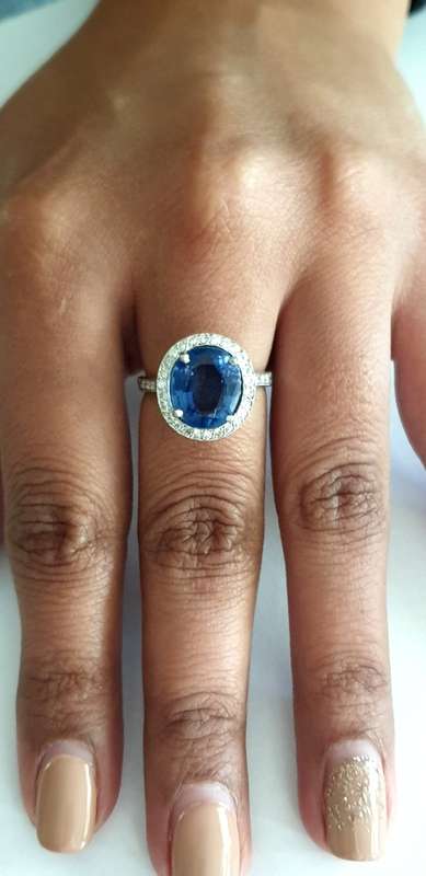 Breathtaking 9k White Gold 7.80ct Diamonds & Near Flawless Tanzanite Heavy Cocktail Ring !