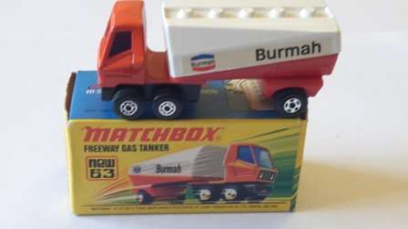 VINTAGE MATCHBOX SUPERFAST #63 FREEWAY GAS TANKER 1973 ENGLAND BASE MIMB