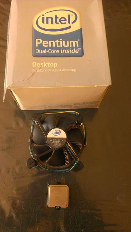 Crazy auction!!!!R1 NO reserve!!!!! Intel Pentium Dual-Core Processor E2200