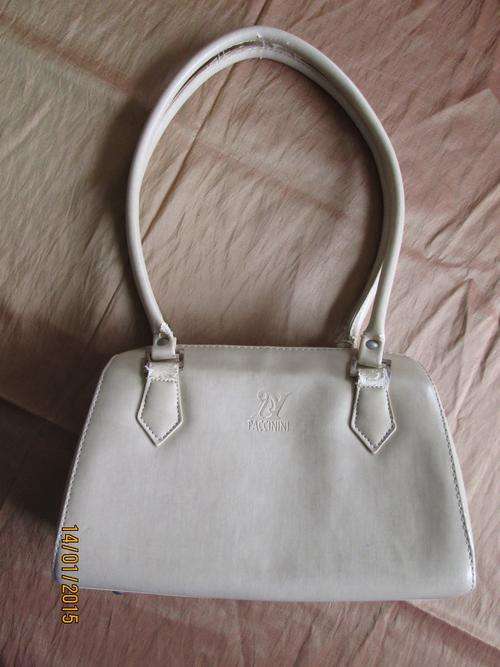 White Paccinini handbag reasonable condition