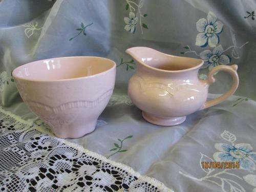 Pink 'Rosa Sol'  J&G Meakin sugar bowl and milk jug