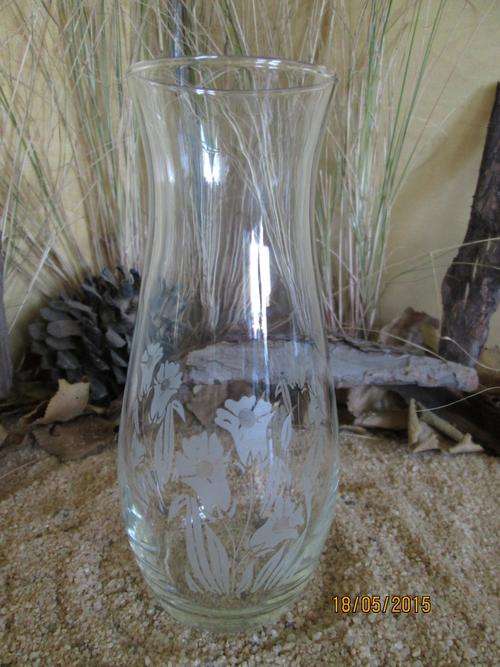 Glass vase