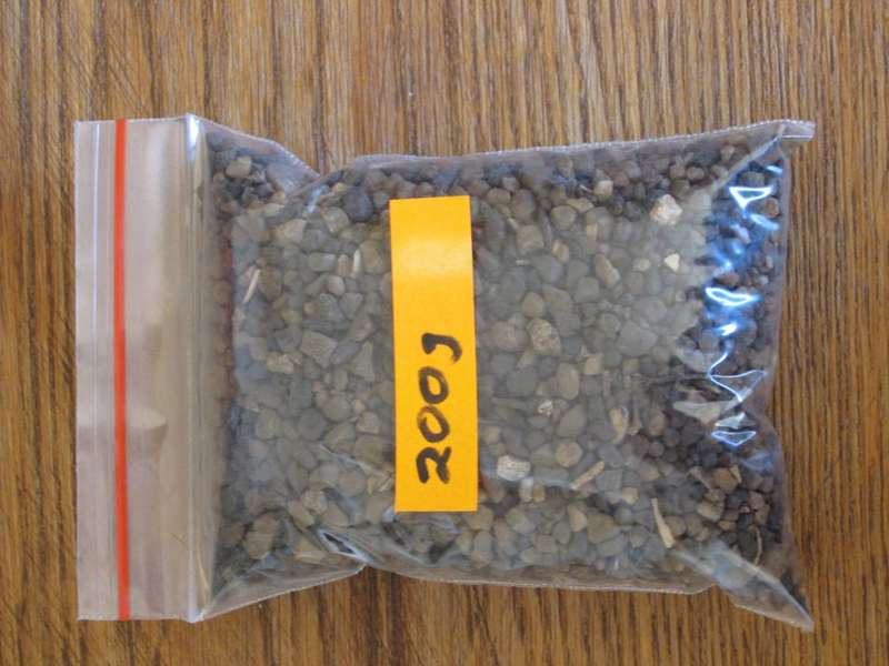 Decorative top dressing for plants. Course gravel. 200g