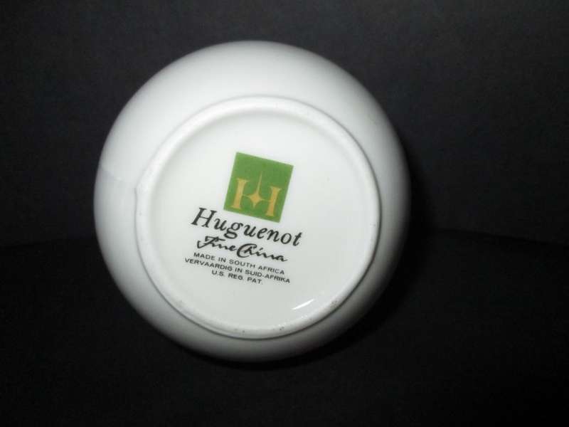 Huguenot white milk jug with gold trim. Vintage/Collectible/ 1 x Fine China