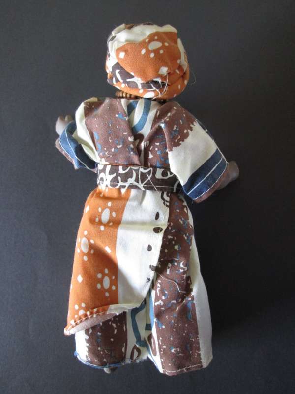 Dolls of The World- No 12- Porcelain Doll- Nigeria- Nigerian Costume + Collector`s Guide