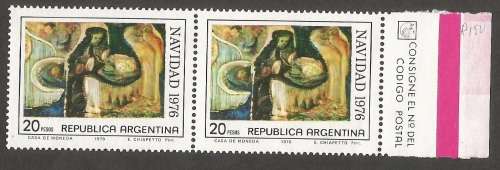 Argentina 1976 Christmas - MNH- Un-used- Pair. Major offset