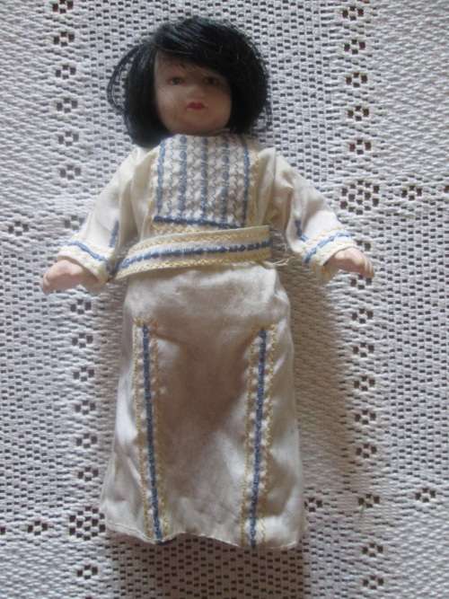 Dolls of The World 4 x dolls Loose heads.