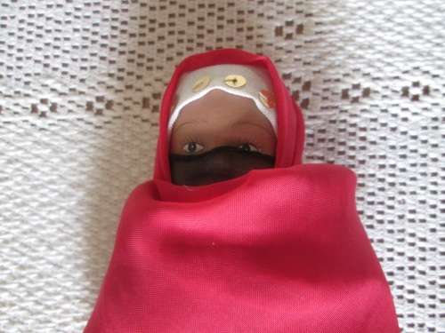 Dolls of The World 1 x doll