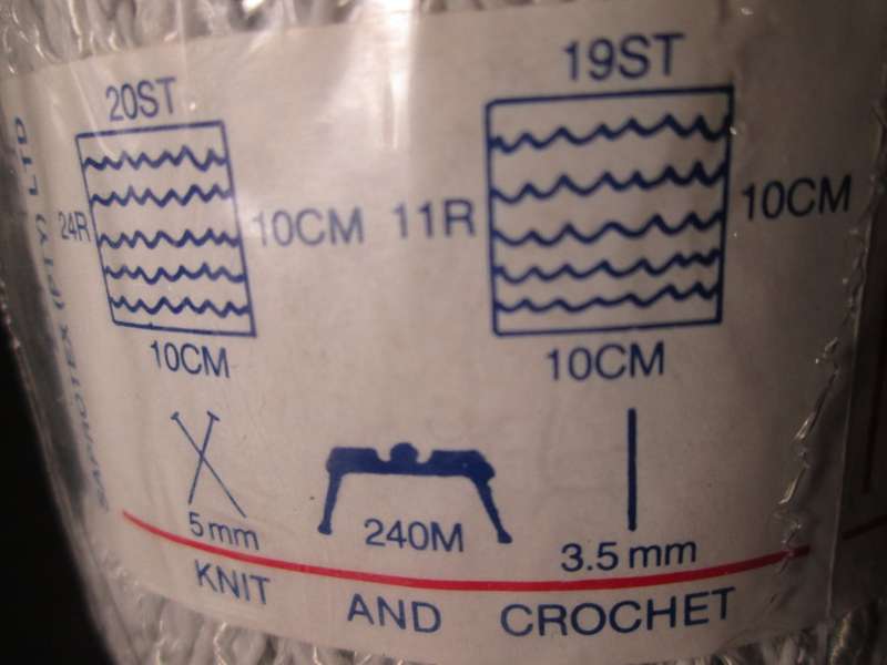 PINGOUIN- 66% Nylon and 34% Rayon- 50g- Used for Knitting(5mm) and Crochet(3.5mm) `Geisha` name