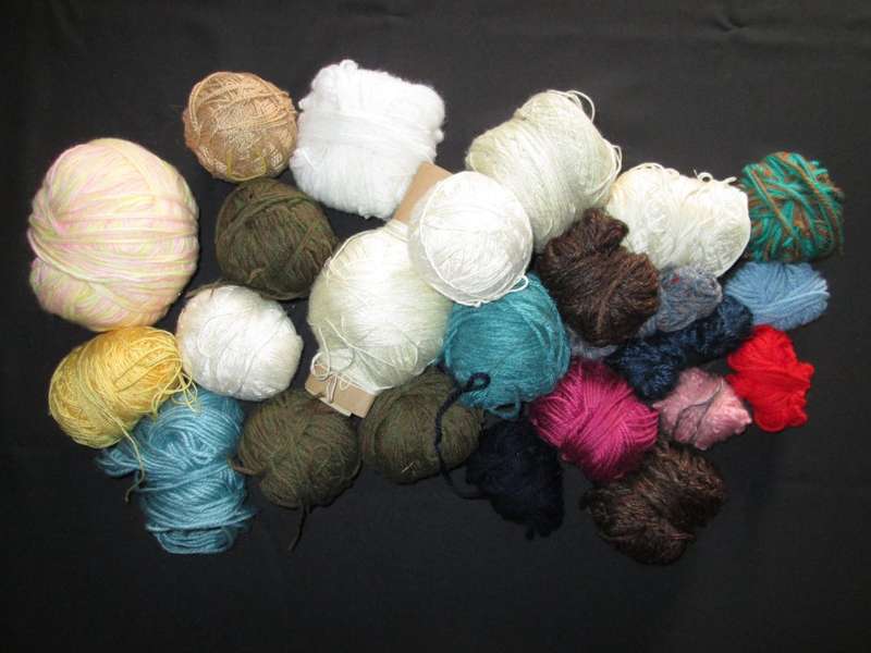 Odds and Ends of Wool 20+ balls of varying sizes