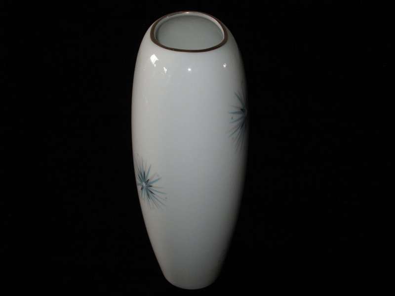 Thomas Rosenthal, Germany Modern Vase star or starburst pattern