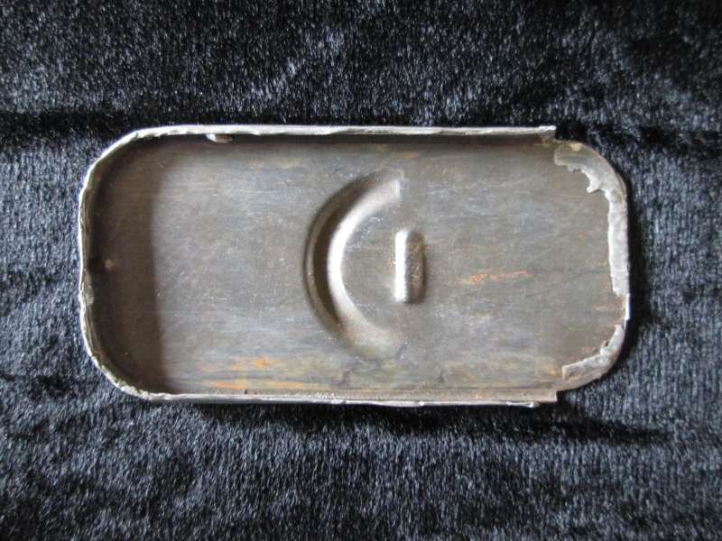 Cigarette Case with Springbok and aloe. Seems to be pewter