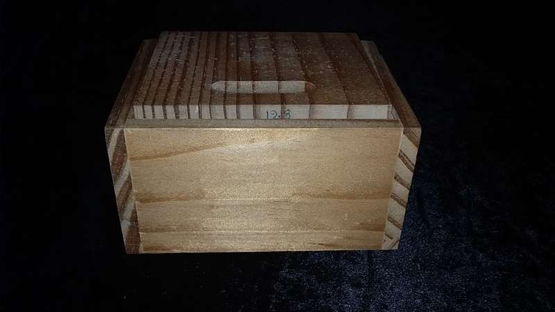 Devon Crystal-24% Pbo-Hand Cut Lead Crystal-2 Glasses + Wood box container