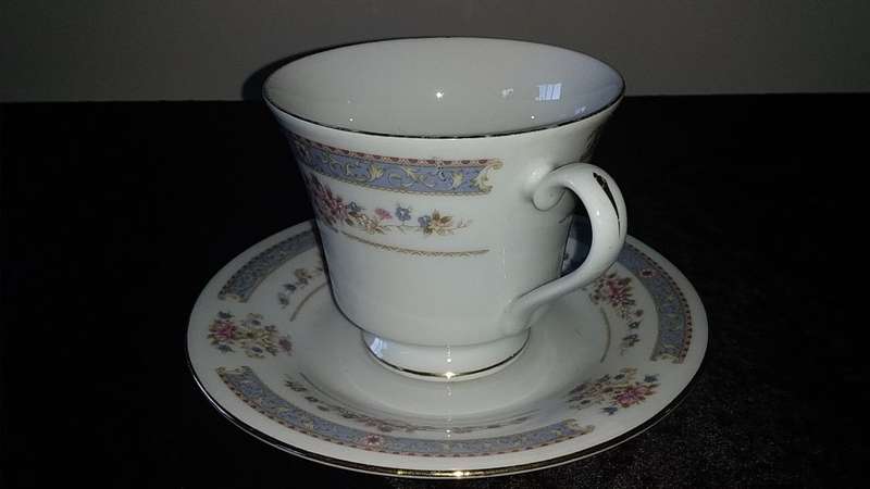 Cup and Saucer-Crescent-Fine China-Made in China-JIE PAI-Mix and Match