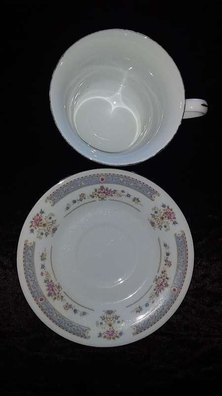 Cup and Saucer-Crescent-Fine China-Made in China-JIE PAI-Mix and Match