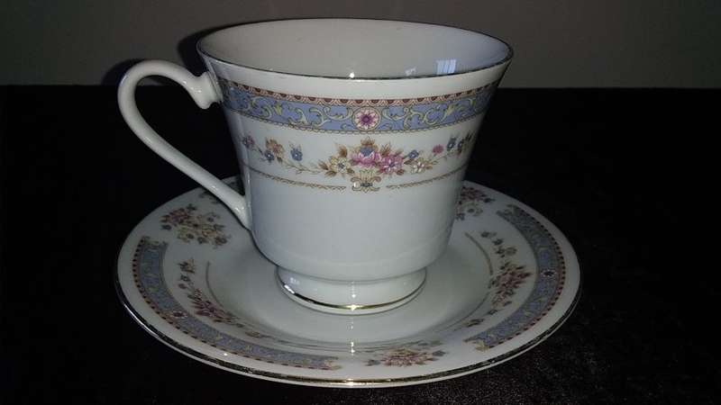 Cup and Saucer-Crescent-Fine China-Made in China-JIE PAI-Mix and Match